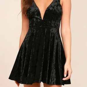 THIS NIGHT BLACK VELVET BACKLESS SKATER DRESS